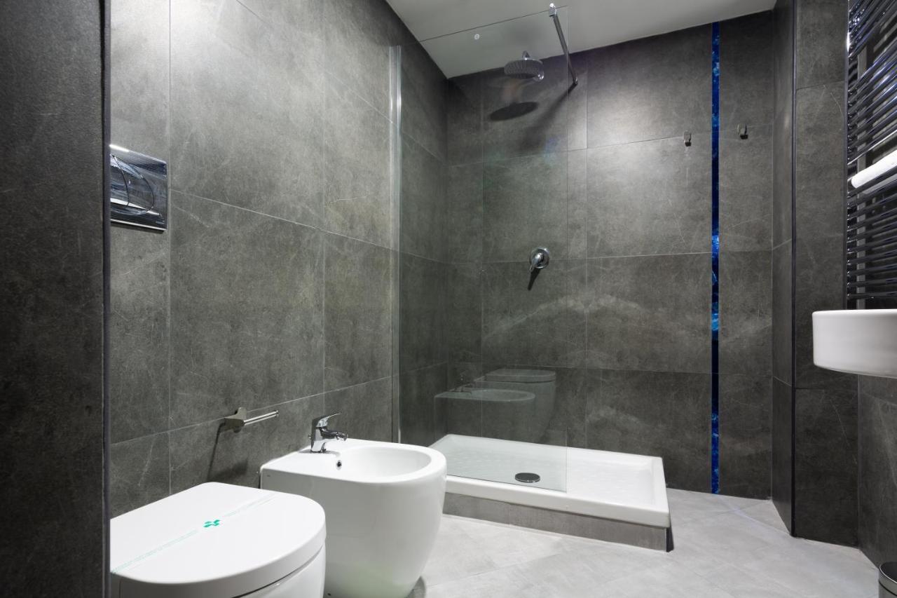 Shine House Pensionat 3*